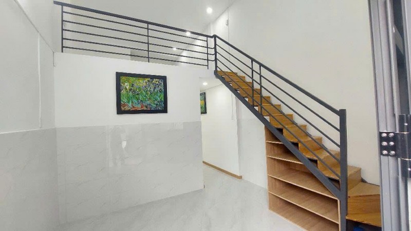 Bán nhà góc 2 tầng ngay chợ Rạch Cát Quận 8 giá 2,7 tỷ còn thương lượng