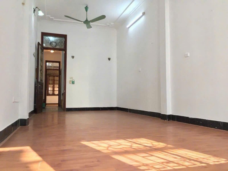 PHÂN LÔ LÁNG HẠ Ô TÔ TRÁNH - KINH DOANH ĐA DẠNG - DT 56m2 5 tầng MT 3.5m Giá 18.9 tỷ