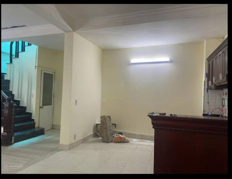 Cho thuê nhà Ngõ Quỳnh 2.5  tầng x 50m2, 2 ngủ làm VP, C.ty, Spa, Lớp học, ở gđ 9.5 Triệu/th