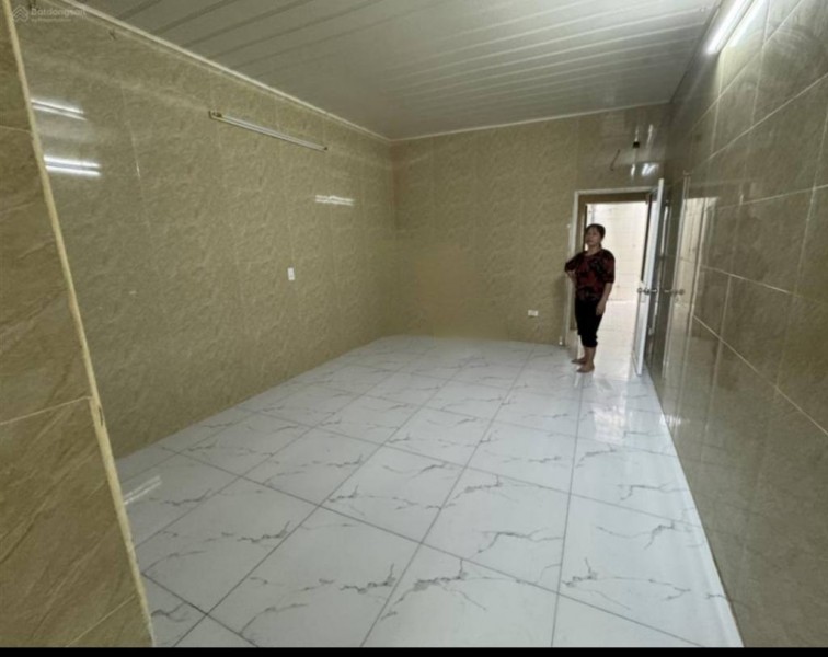 Cho thuê nhà cấp 4 Tân Mai, 50m2, 2 ngủ, 1 vệ sinh, ở gđ, 6.5 Triệu (có thương lượng)