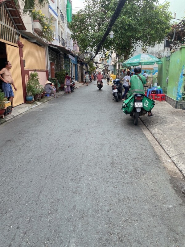 Nhà bán Đ. Âu Dương Lân Quận 8, hẻm kinh doanh rộng 6m, 4x10m, giá 4,8 tỷ, 2 tầng