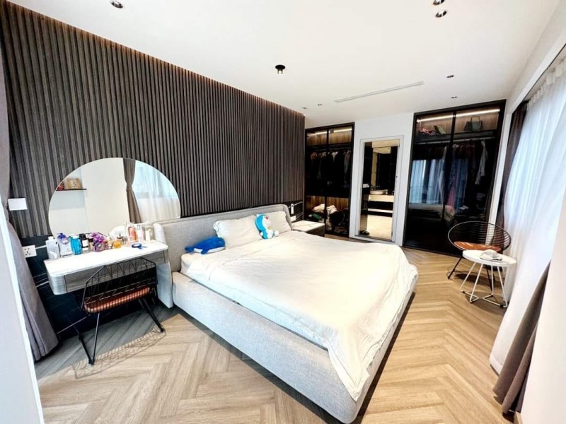 Bán tòa VP mặt phố Tôn Thất Tùng, 103m2, 9 tầng 1 hầm thang máy, mặt tiền 6m, nhỉnh 55 tỷ, KD đỉnh