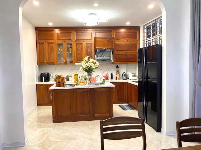 NHÀ ĐẸP THÁI THỊNH - FULL NỘI THẤT - DT 39m2 5 tầng MT 6.5 tỷ Giá 11.2 tỷ