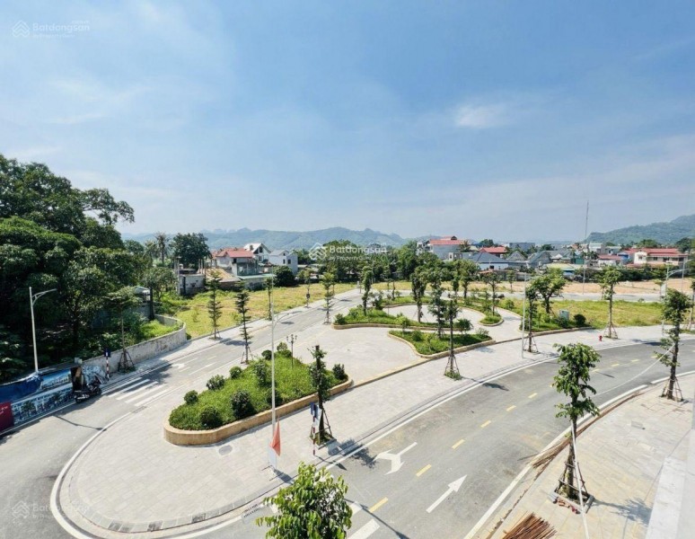 Cần bán lô đất nền trung tâm thị xã Lương Sơn. Giá 2,4 tỷ.