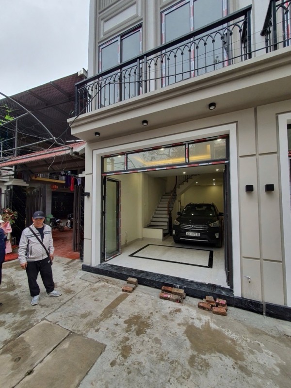 NHÀ 3 TẦNG MỚI XÂY THỤY HÀ BẮC HỒNG SẴN XÁCH VALY VỀ Ở-TIỆN ÍCH ĐẦY ĐỦ-Ô TÔ NGỦ TRONG NHÀ -GIÁ 4 ,3