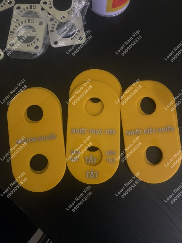 Cắt cnc mica - format theo yêu cầu