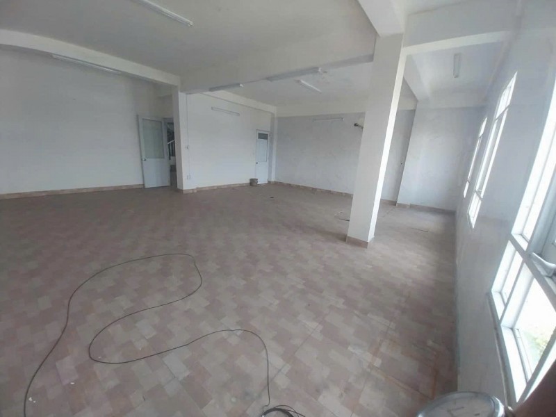 MẶT BẰNG 598m2 ngay bến xe trung tâm ĐÀ NẴNG, 3.5 tầng, ngang 9m, ĐƯỜNG 10M5 CHỈ 28TR/THÁNG