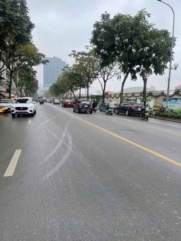 LÊ TRỌNG TẤN_THANH XUÂN_50M_5 TẦNG_CUNG ĐIỆN HOÀNG GIA_PHÂN LÔ_LÔ GÓC_NGÕ THÔNG_DÂN TRÍ CAO_GIÁ
