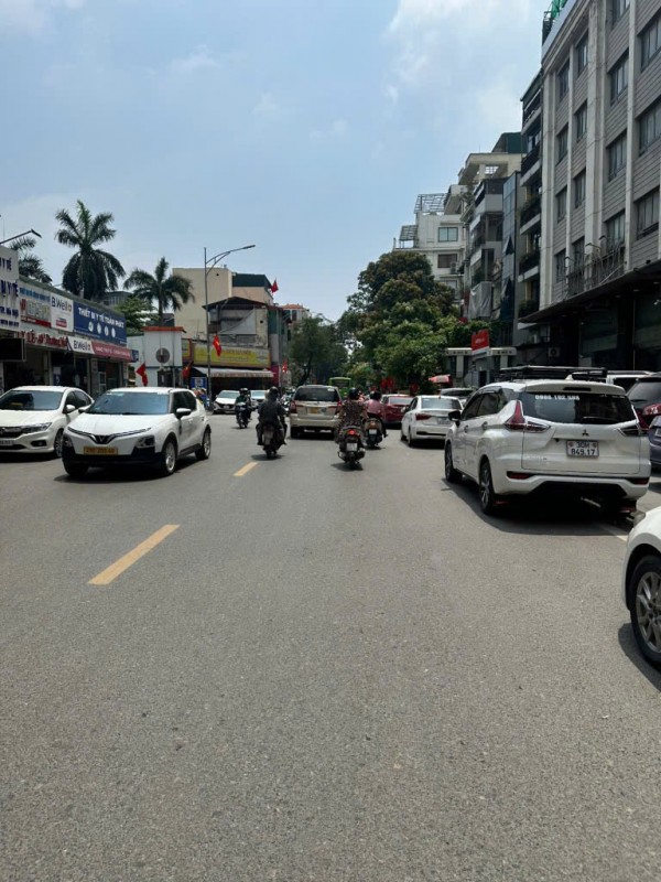 CƠ HỘI! BÁN NHANH nhà Phương Mai - DT KHỦNG 125m Trung tâm Đống Đa - Gara Ô Tô qua nhà. Hơn 27 tỷ