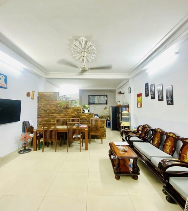 Bán nhà HXH Út Tịch, P4, Tân Bình, 81m2, 3 tầng, giá rẻ , sổ A4