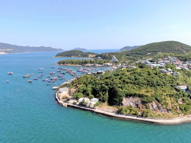 Bán đất thuộc đảo Trí Nguyên 
Cần chuyển nhượng khu đất cực đẹp tại đảo Trí Nguyên, TP. Nha Trang