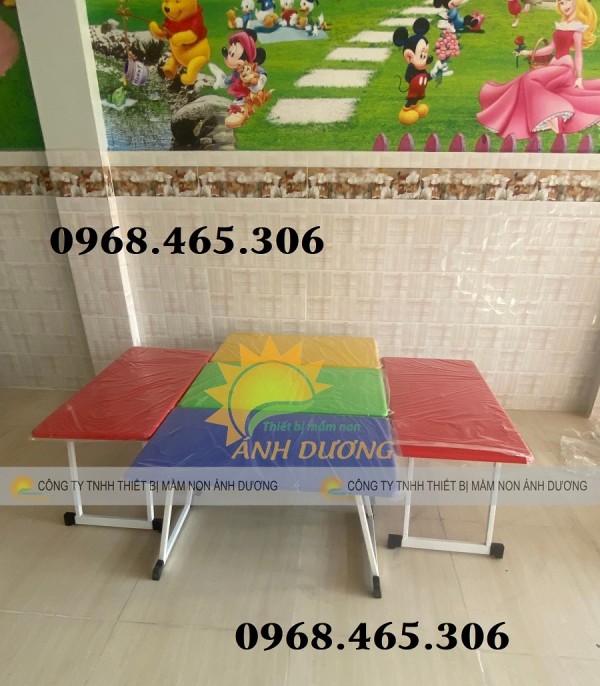 Bàn gập chân mầm non, bàn nhựa mầm non nhiều mẫu