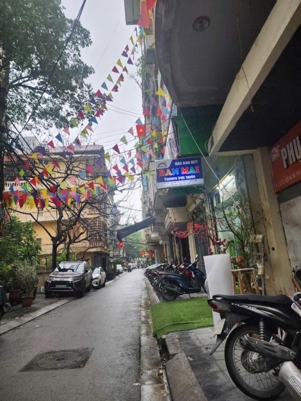Bán nhà thanh nhàn 7 tầng thang máy long lanh ô tô dừng đỗ ngày đêm vào nhà hai bà trưng