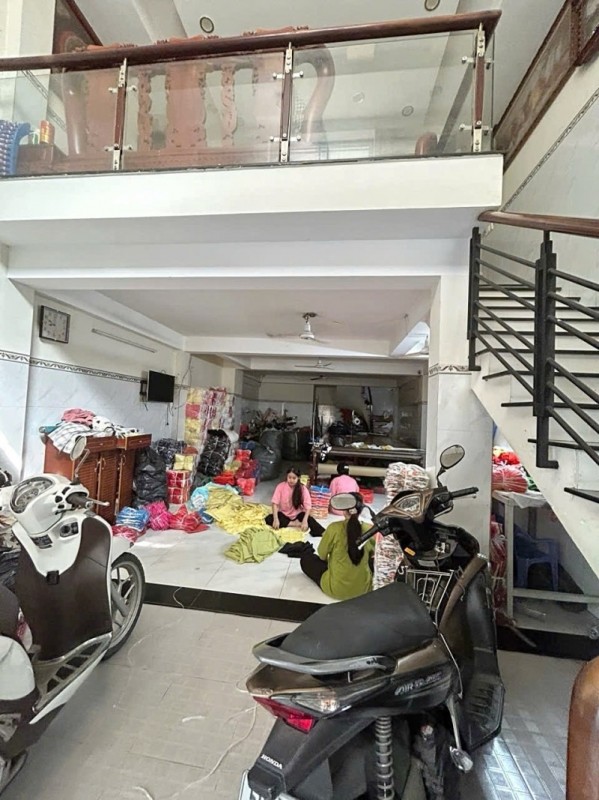 Bán Nhà 3 Tầng Mặt Tiền 5m,  Nguyễn Văn Nghi, Gò Vấp - Chỉ 6.5 Tỷ