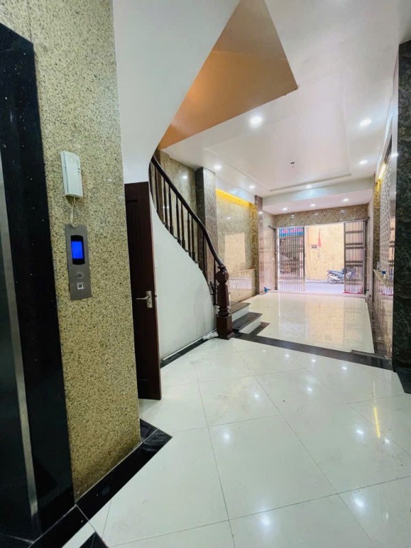 Nhà đẹp- giá tốt cần bán nhanh căn nhà 7 tầng tại quận Hai Bà Trưng, TP Hà Nội