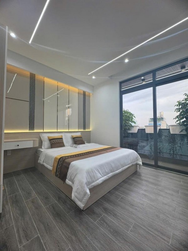 Nhà Mặt Tiền Thạnh Lộc 40 , 74m2 x 5 Tầng .Full Nội Thất  Gía chỉ nhỉnh 6 tỷ