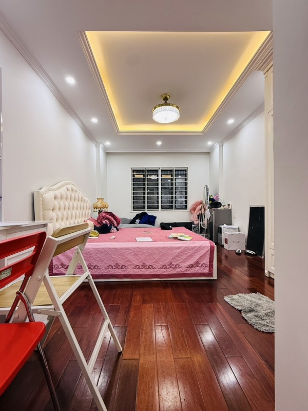 1 nhà ra phố bán nhà thanh nhàn 6 tầng thang máy long lanh hai bà trưng