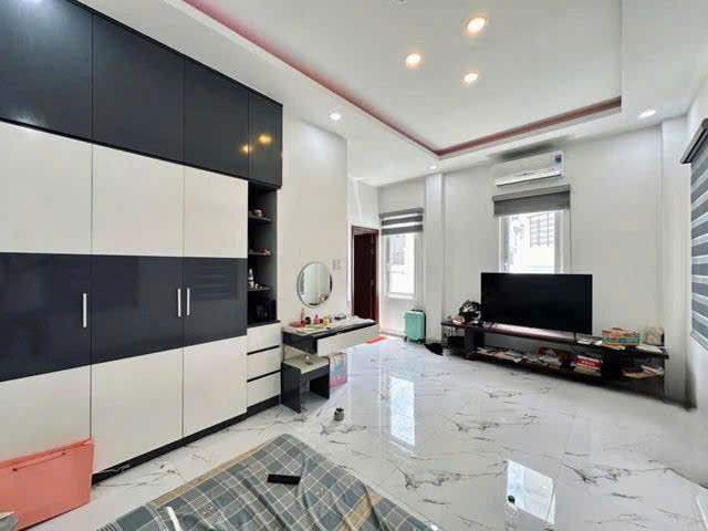 54m2 - 1
 54m2 - 3
 54m2 - 4
 54m2 - 5
 54m2 - 6
 
 Nhà Mới 3 Tầng ngay chợ vườn lài, Xe Hơi