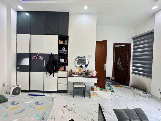 54m2 - 1
 54m2 - 3
 54m2 - 4
 54m2 - 5
 54m2 - 6
 
 Nhà Mới 3 Tầng ngay chợ vườn lài, Xe Hơi