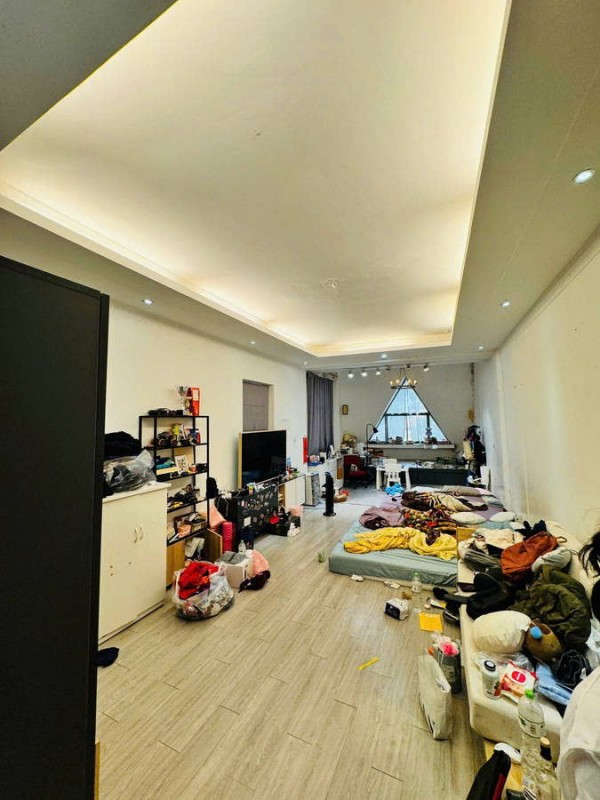 BÁN NHÀ MẶT PHỐ HÀNG LƯỢC, HOÀN KIẾM. 84M2 4 TẦNG MT 4,5M GIÁ 68 Tỷ- VỈA HÈ RỘNG- KINH DOANH VÔ
