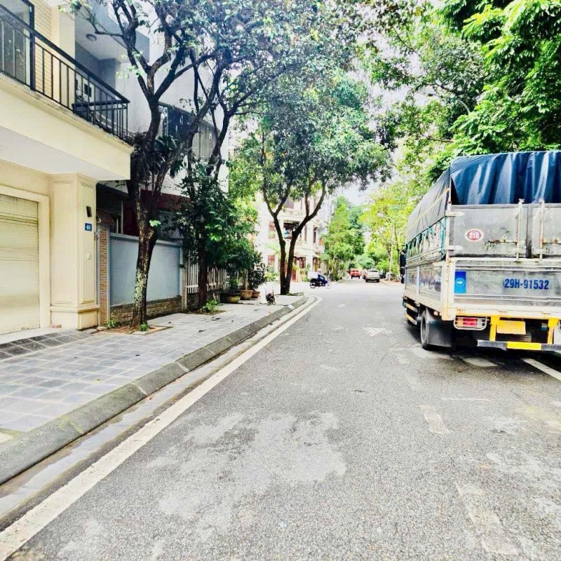 Hiếm có! Bán đất Ngô Gia Tự, Long Biên, 75m², đường 7m, Giá chỉ nhỉnh 11 tỷ