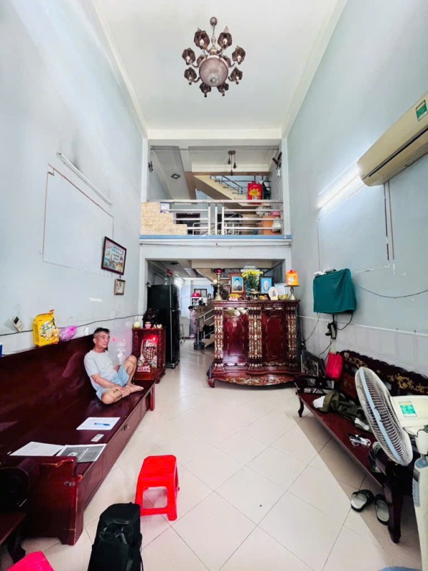 Bán nhà 3 tầng mặt tiền đường Hồ Thành Biên gần đường Phạm Hùng P5Q8 chỉ nhỉn 7 tỉ