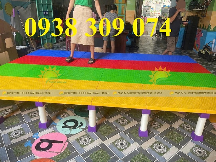 Bục sân khấu mầm non lắp ghép hàng nhập khẩu