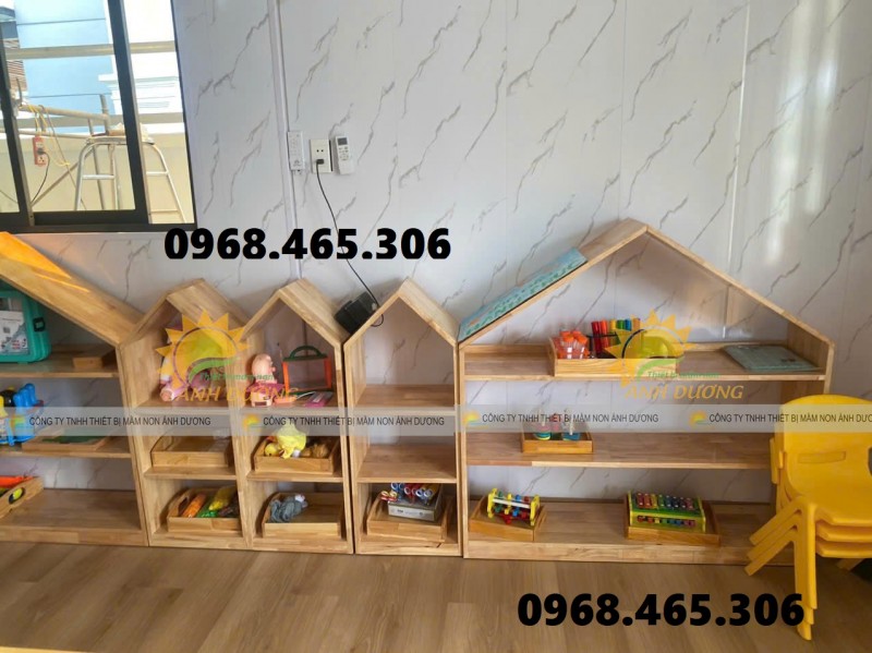Kệ gỗ 3 tầng mầm non, kệ gỗ cao su nhà trẻ mẫu giáo