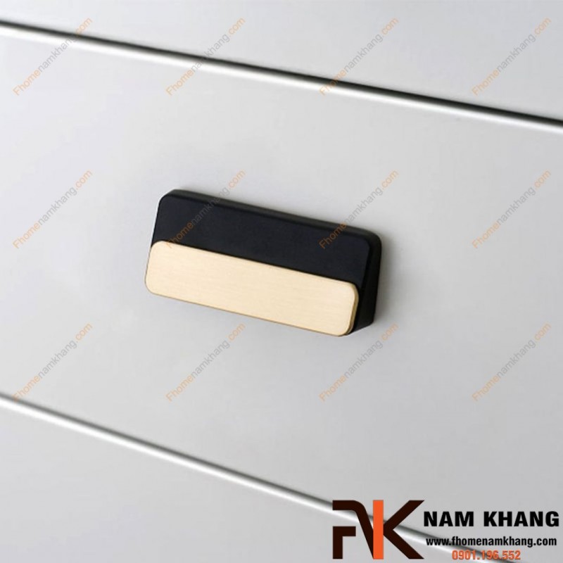 Tay nắm tủ bếp phối màu hiện đa