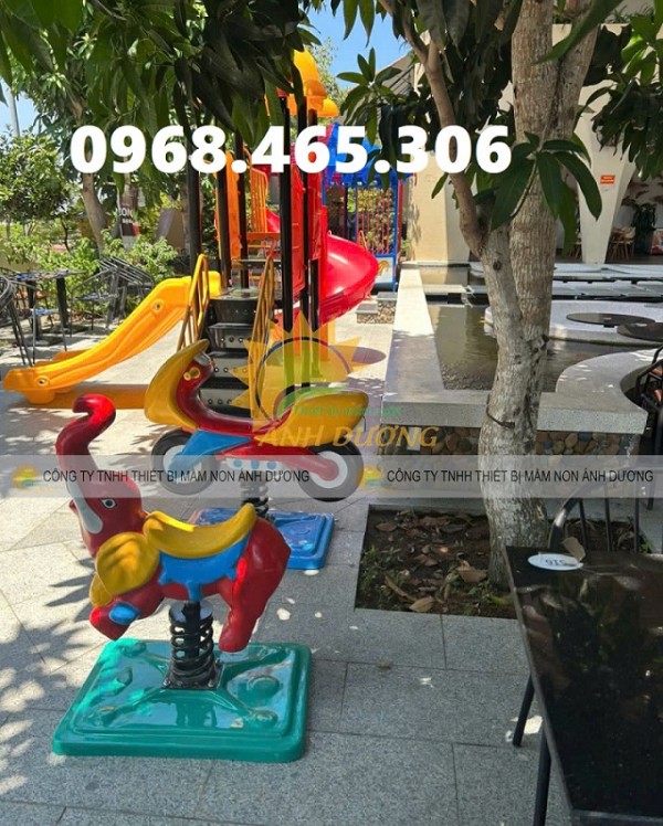 Cầu trượt trẻ em, nhà banh khu vui chơi trẻ em