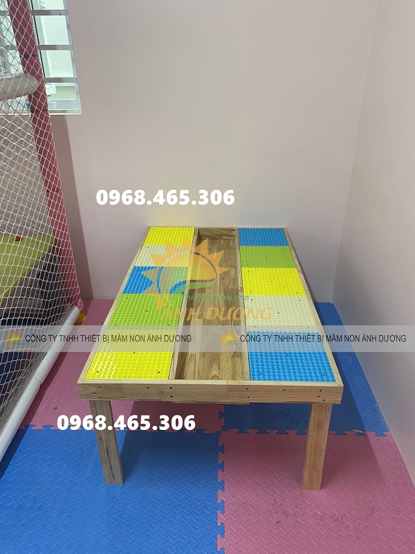 Bàn lego trẻ em bằng gỗ, bàn chơi lego trẻ em