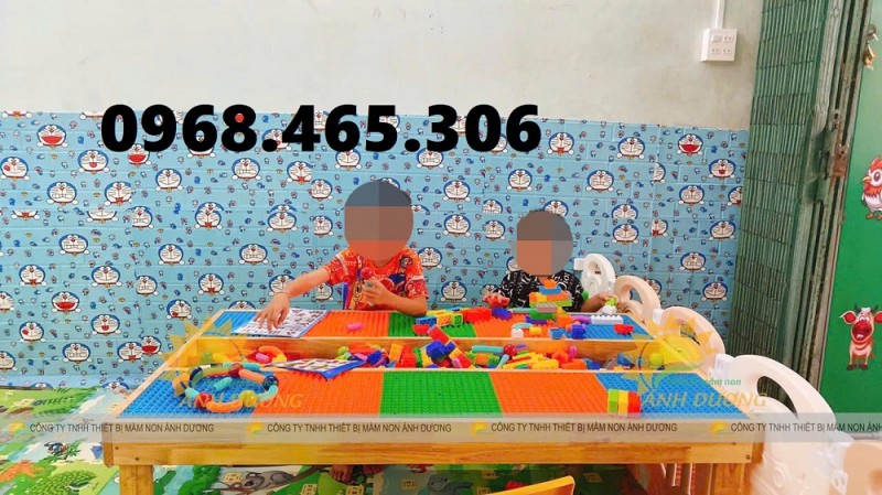 Bàn lego trẻ em bằng gỗ, bàn chơi lego trẻ em