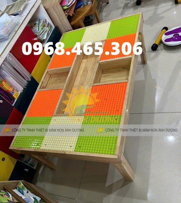 Bàn lego trẻ em bằng gỗ, bàn chơi lego trẻ em