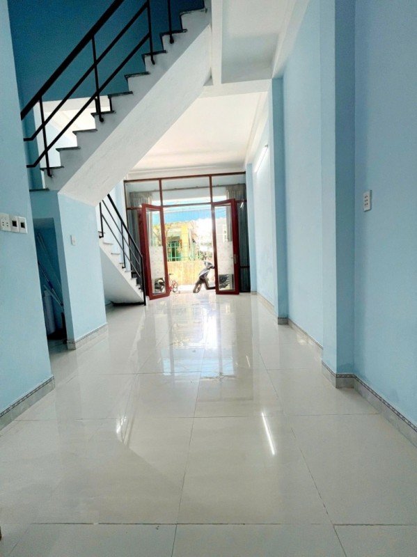 ♪ Nhà Kiệt 3m Cù Chính Lan Ô tô đậu 30m, 33m2, 3 tầng cứng đẹp, 2.59 tỷ