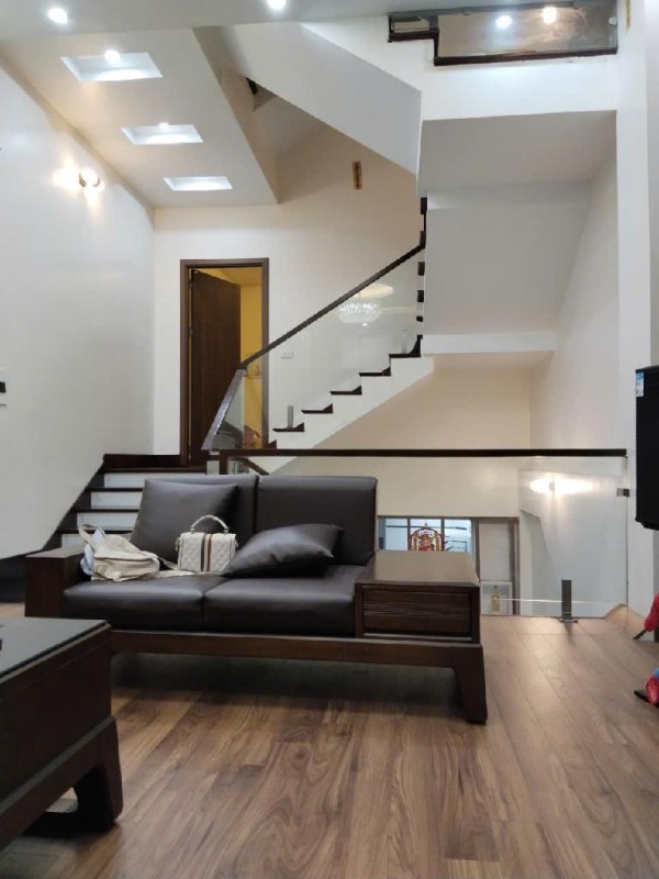 Nhà đẹp Vân Canh đường Trịnh Văn Bô 36m2 7 tầng thang máy Gara oto