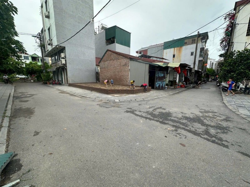 LÔ GÓC! HOA KHÔI TRONG LÀNG Z153, UY NỖ ĐÔNG ANH NHỈNH 5 TỈ XÍU XIU
