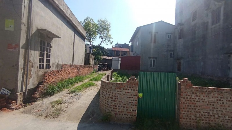 Bán dất Thanh Khương, Bắc Ninh. 60m2 * mt 4,5m * 2,95 tỷ. lô góc, ô tô 7 chỗ vào đất.