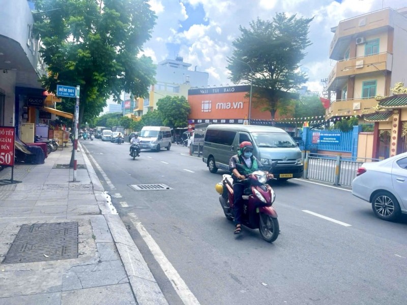 BÁN NHÀ - MẶT TIỀN KINH DOANH - LŨY BÁN BÍCH - TÂN PHÚ - 5 X 18M - HƠN 17 TỈ
