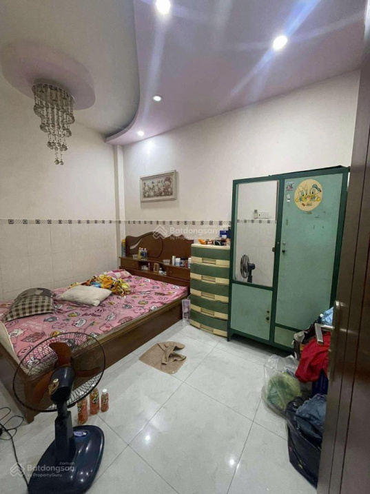 Mặt tiền kinh doanh Quận 8 ngay cầu Chà Và, 3 tầng 90m2 không lộ giới, hoàn công đủ