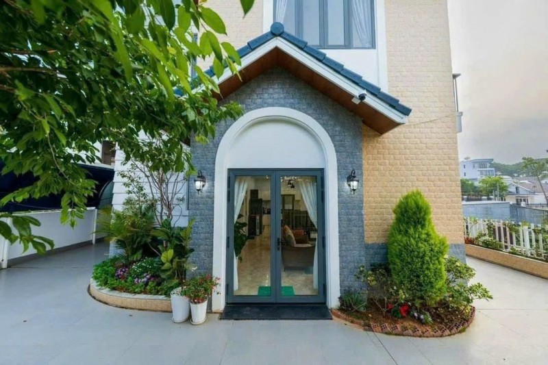CHO THUÊ VILLA 6 PHÒNG NGỦ 200M2 NAM HỒ PHƯỜNG 11 ĐÀ LẠT 24TR/THÁNG