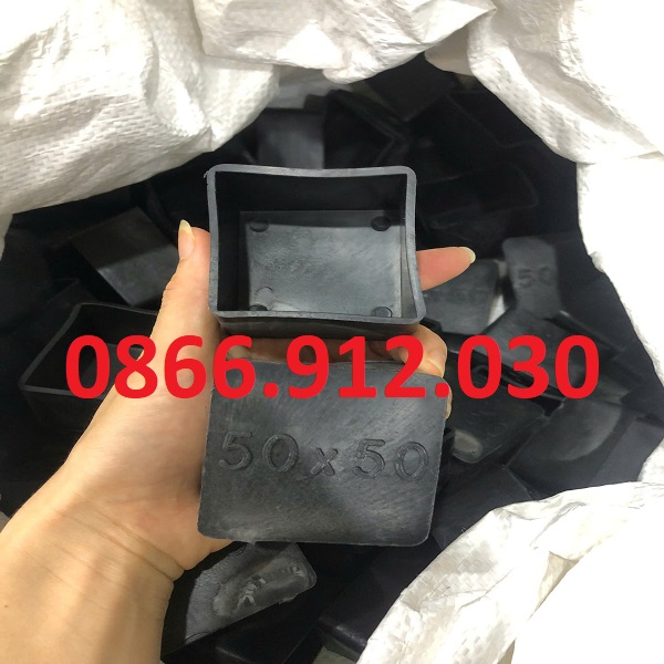 Nút bịt cao su vuông 50mm, nắp bịt nhựa vuông 50x50mm