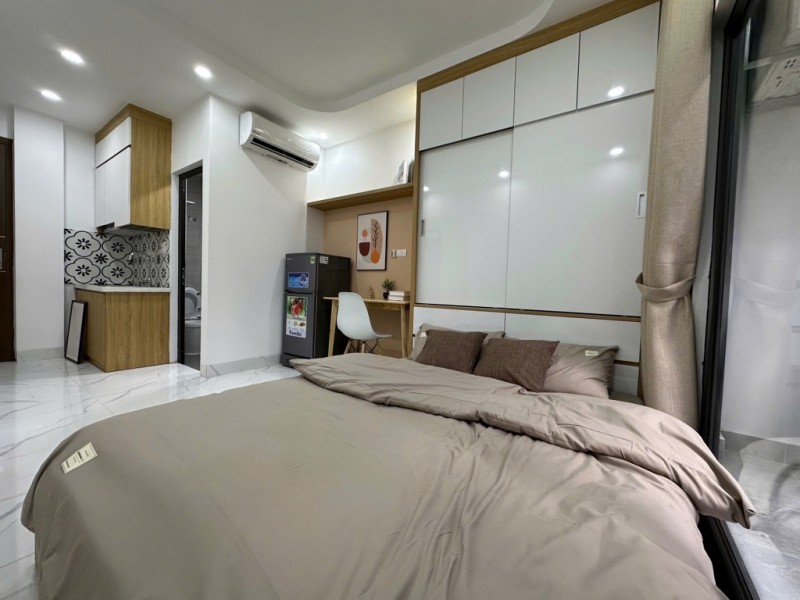Bán tòa 7 tầng thang máy phố Trần Quốc Hoàn, Cầu Giấy, mặt tiền bề thế hơn 6m, 82m, 24 tỷ.