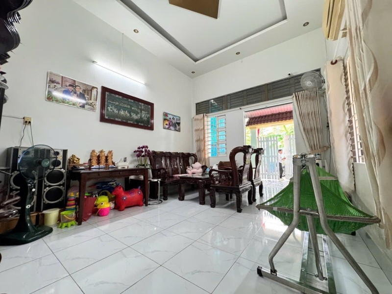 Bán nhà 130m², 2 tầng, 3PN, 2WC, Tân Phú, Thủ Đức - 4.4 tỷ