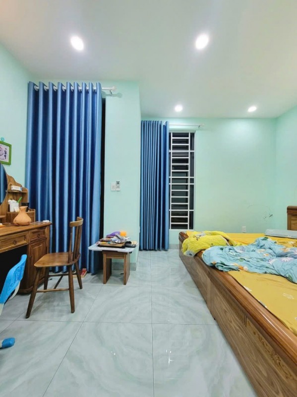 Bán nhà 80m2, 4PN, 5WC, Quốc Lộ 13, Hiệp Bình Phước, Thủ Đức - 5.7 tỷ