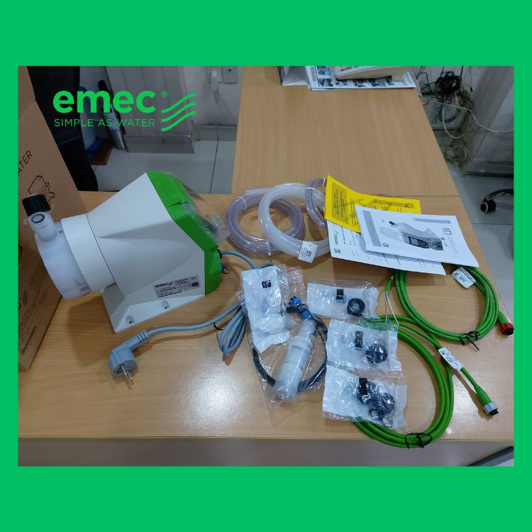 Bơm định lượng EMEC, dòng động cơ bước PRISMA 0370, lưu lượng lên đến 70 L/h