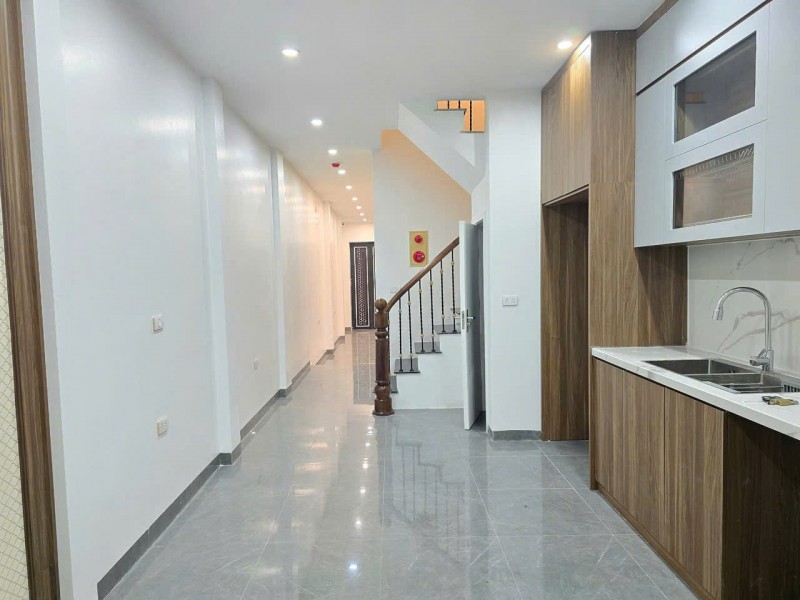 PL YÊN LÃNG - 5 TẦNG THANG MÁY DT 53m2 5 tầng Mặt tiền 3.5m Giá 15.5 tỷ