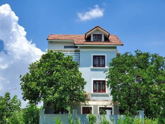 BÁN BIỆT THỰ LÀNG VIỆT KIỀU - 4 TẦNG, 200M2 10x20M - ĐƯỜNG 8M - NỘI THẤT CAO CẤP - NHỈNH 12.5 TỶ