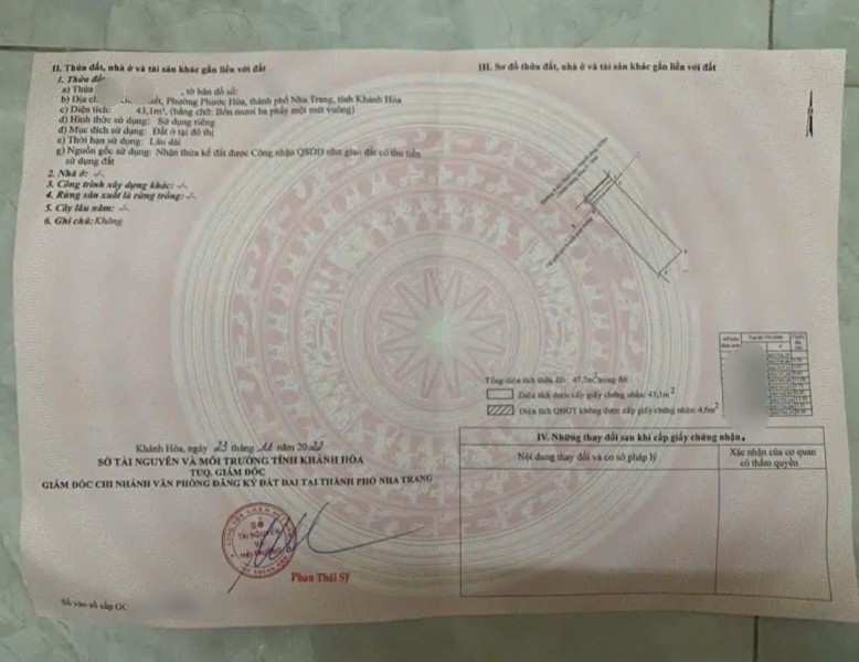 Nhà Mặt Tiền Kiến Thiết - phường Phước Hòa thành phố Nha Trang .
Diện tích 47m - Giá bán 3,5 tỷ ,