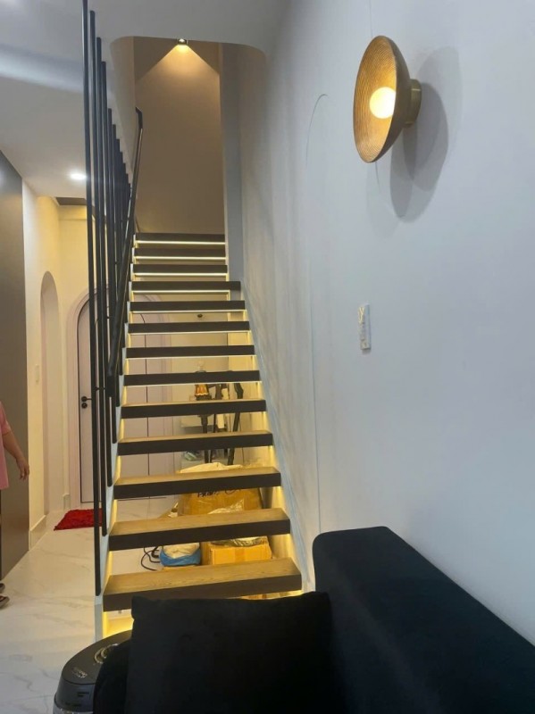 Bán nhà 56m², 2 tầng, 3PN, 3WC, Q.9, 4.69  tỷ, sổ hồng