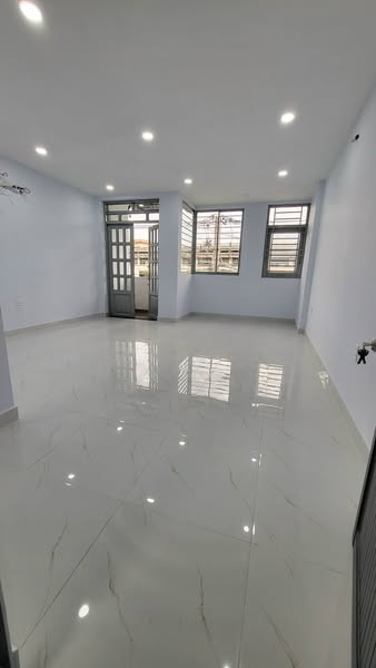 Bán nhà cũ Lũy Bán Bích – 3 tầng – 5.2m x 18m – Hẻm xe tải 10m -  Chỉ 6.3 tỷ